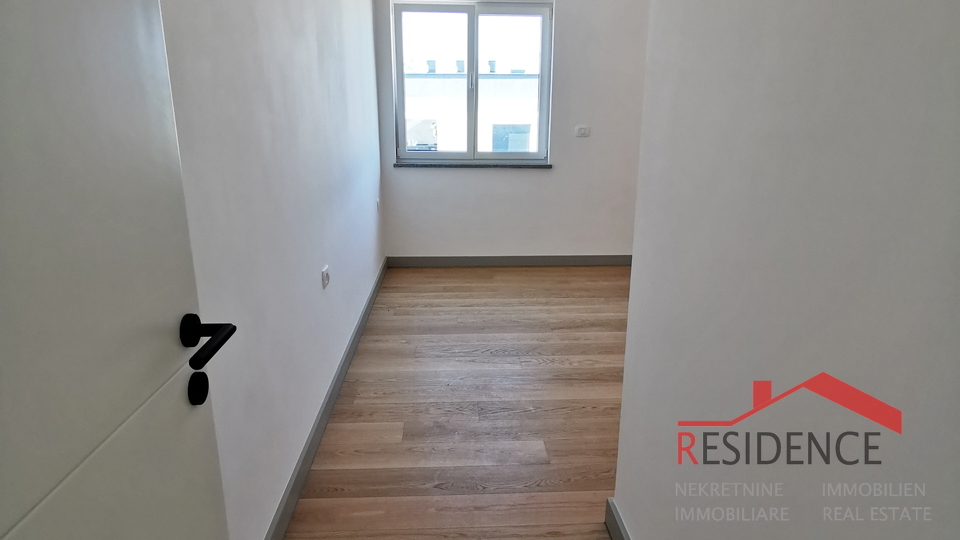 Banjole - Volme, novo stanovanje v drugem nadstropju s pogledom na morje, garaža