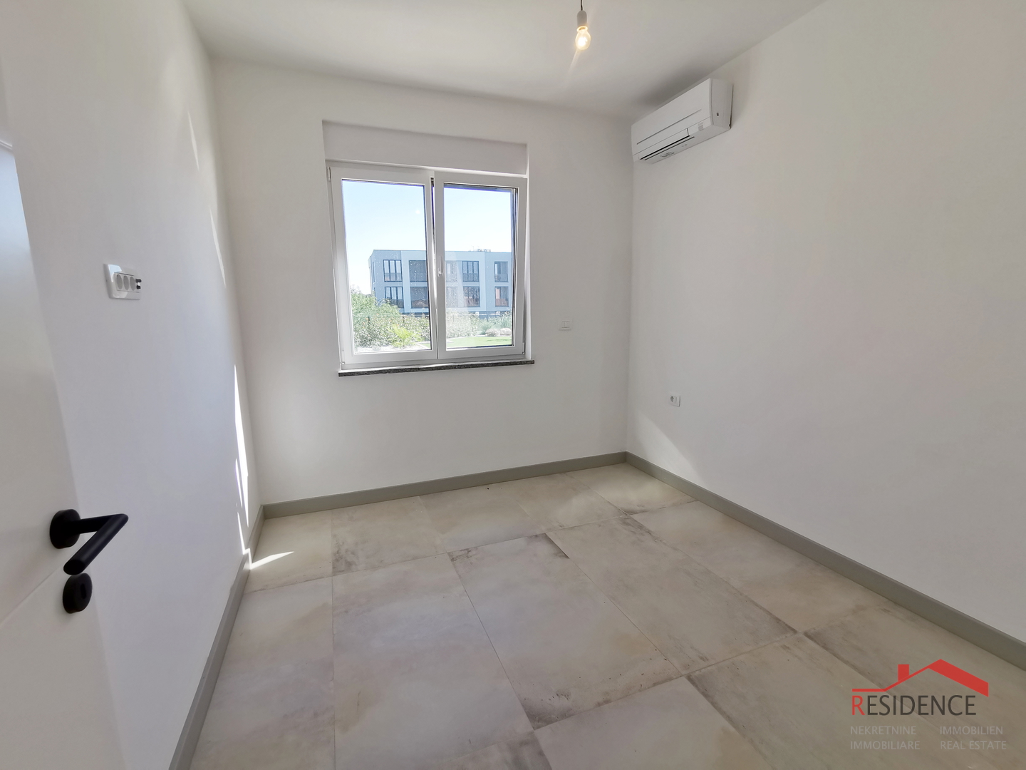 Banjole - Volme, new ground floor apartment with swimming pool and garden, garage