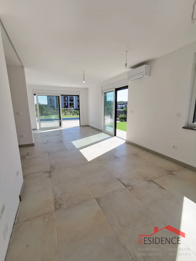 Banjole - Volme, new ground floor apartment with swimming pool and garden, garage