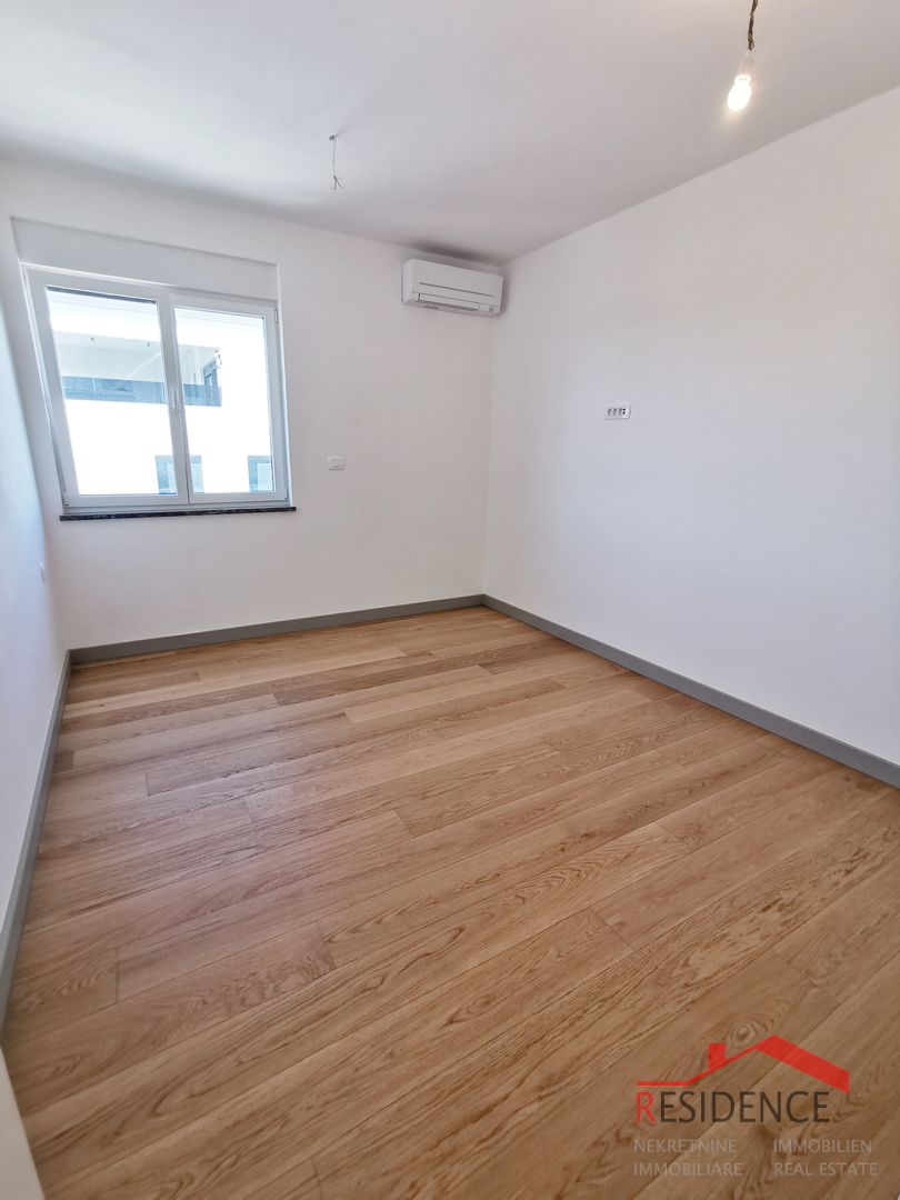 Banjole - Volme, neue Wohnung im ersten Stock, 2 Parkplatz