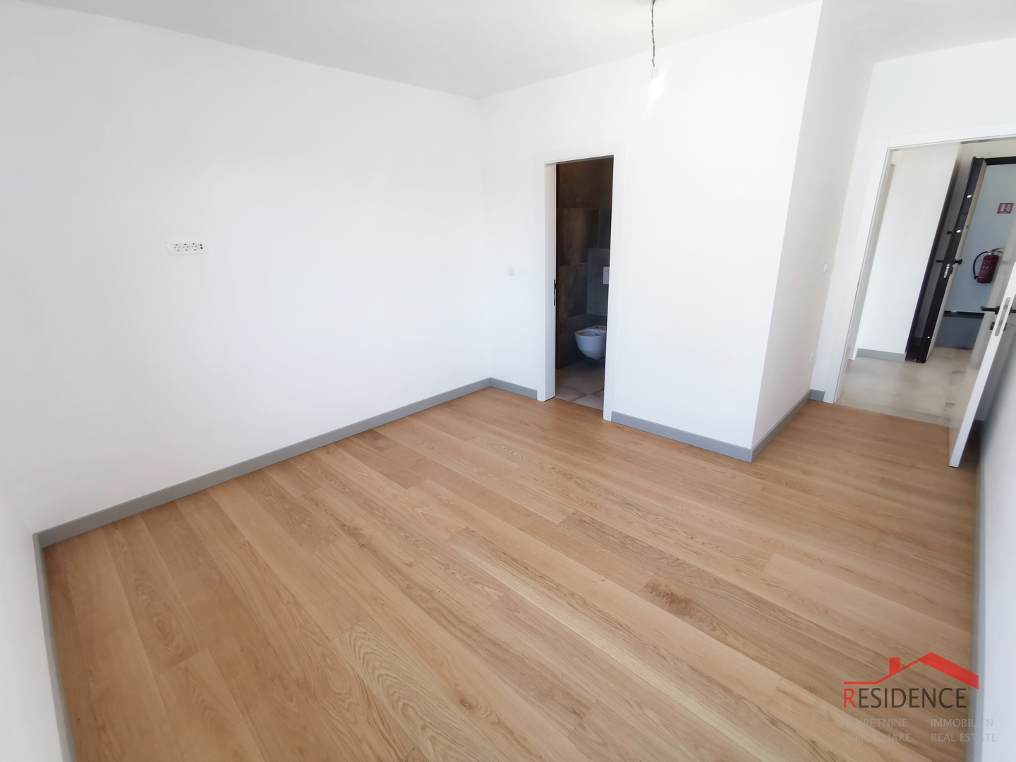 Banjole - Volme, neue Wohnung im ersten Stock, 2 Parkplatz