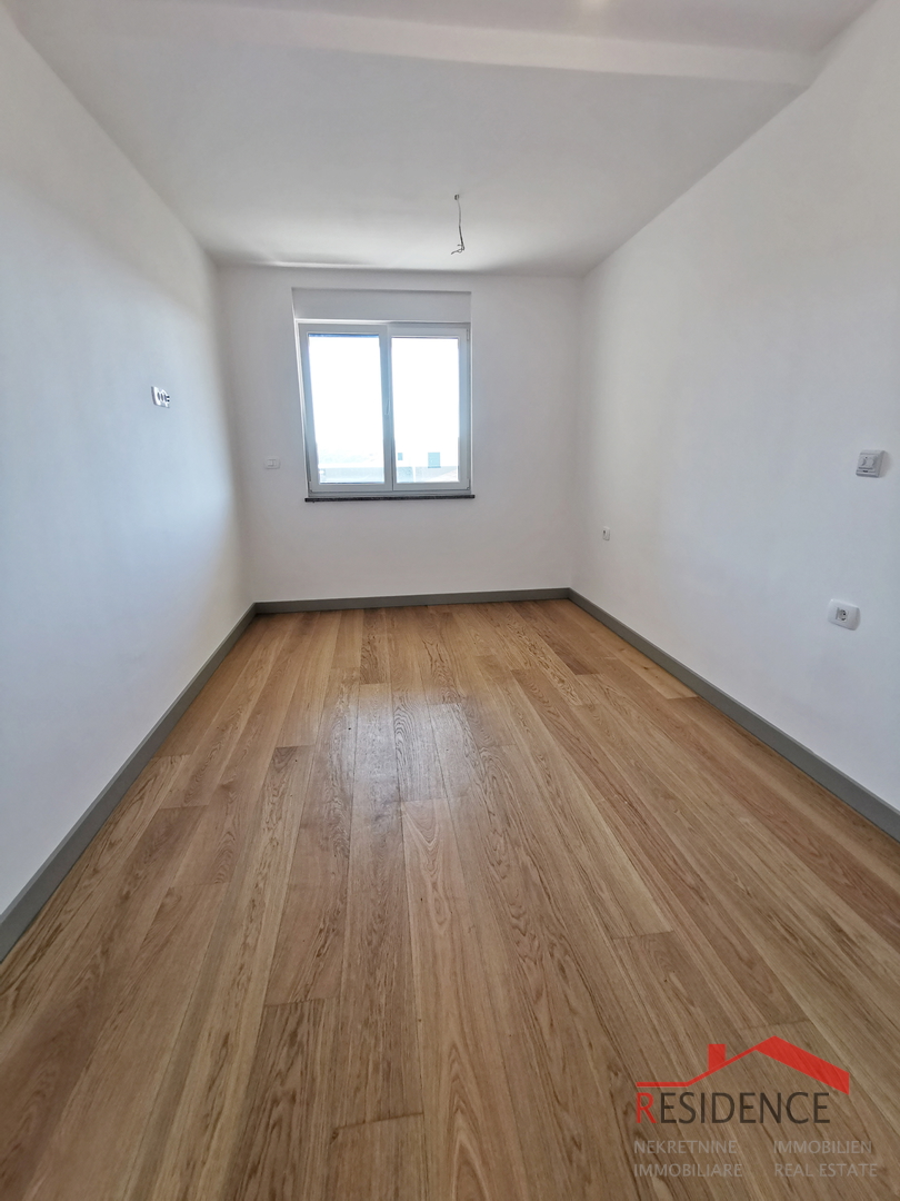 Banjole - Volme, neue Wohnung im ersten Stock, 2 Parkplatz