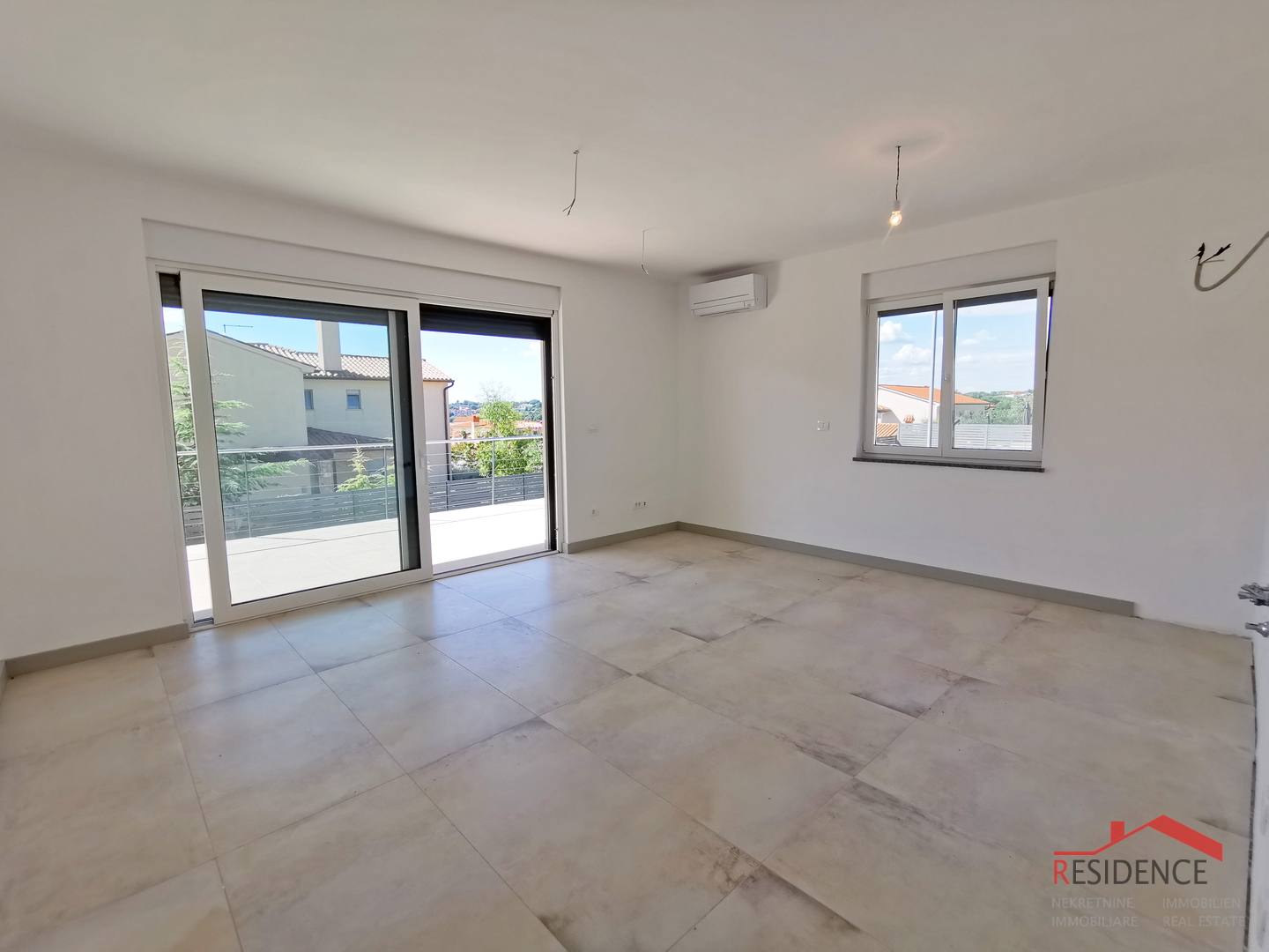 Banjole - Volme, novi apartman u prizemlju s bazenom i vrtom