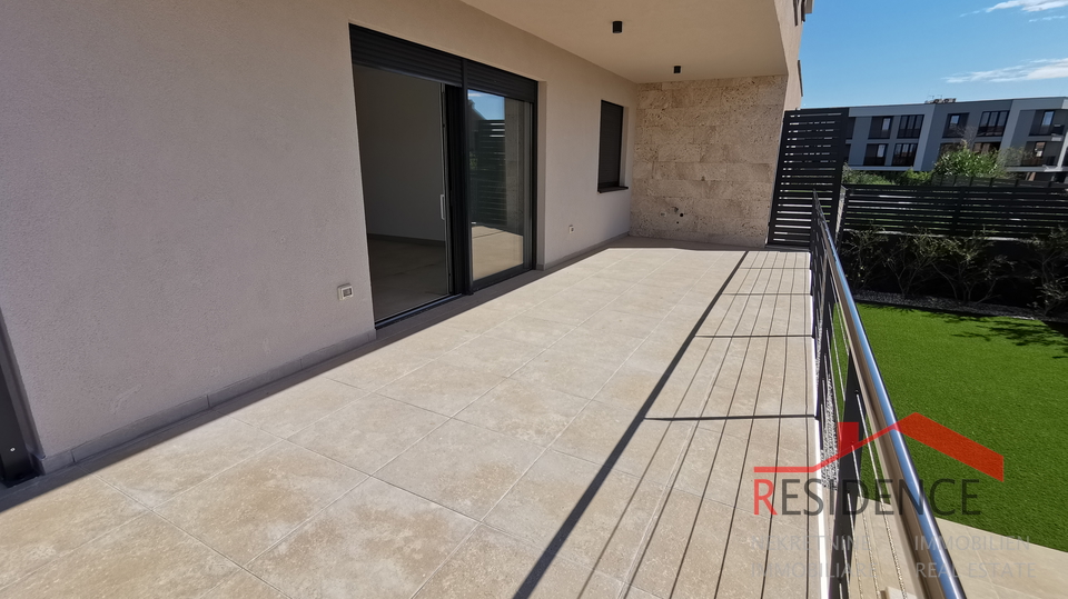 Banjole - Volme, new ground floor apartment with swimming pool and garden