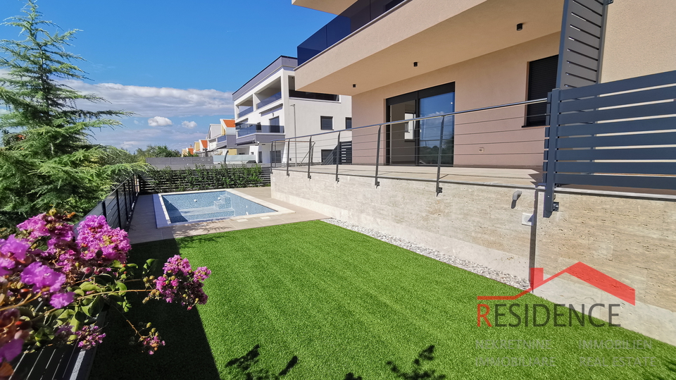 Banjole - Volme, new ground floor apartment with swimming pool and garden