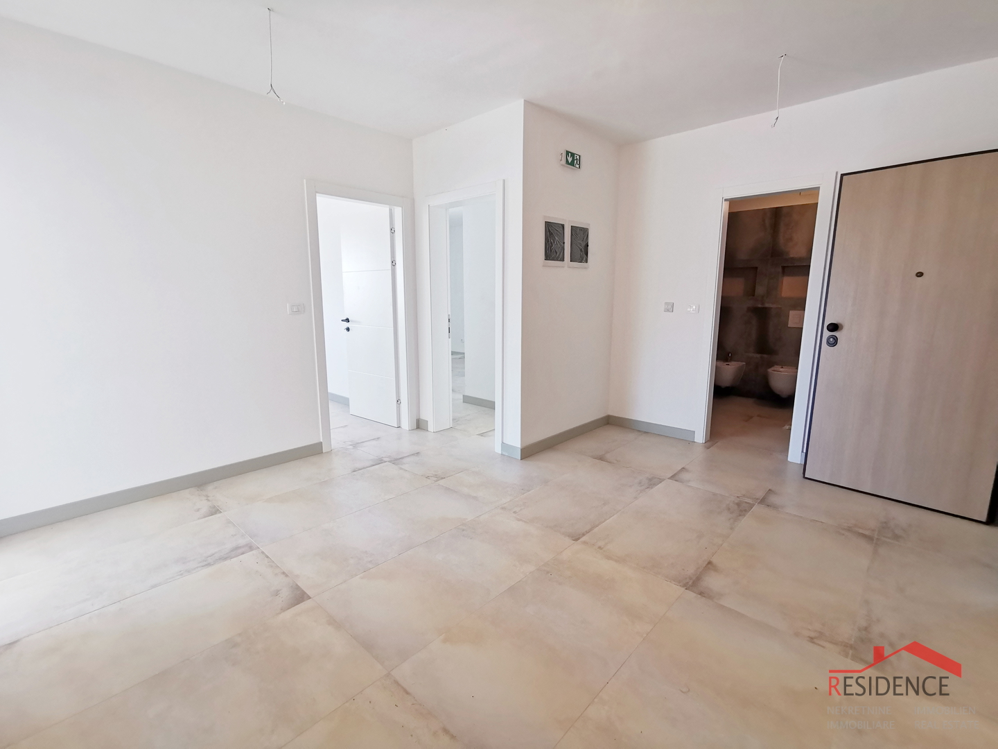 Banjole - Volme, novi apartman u prizemlju s bazenom i vrtom