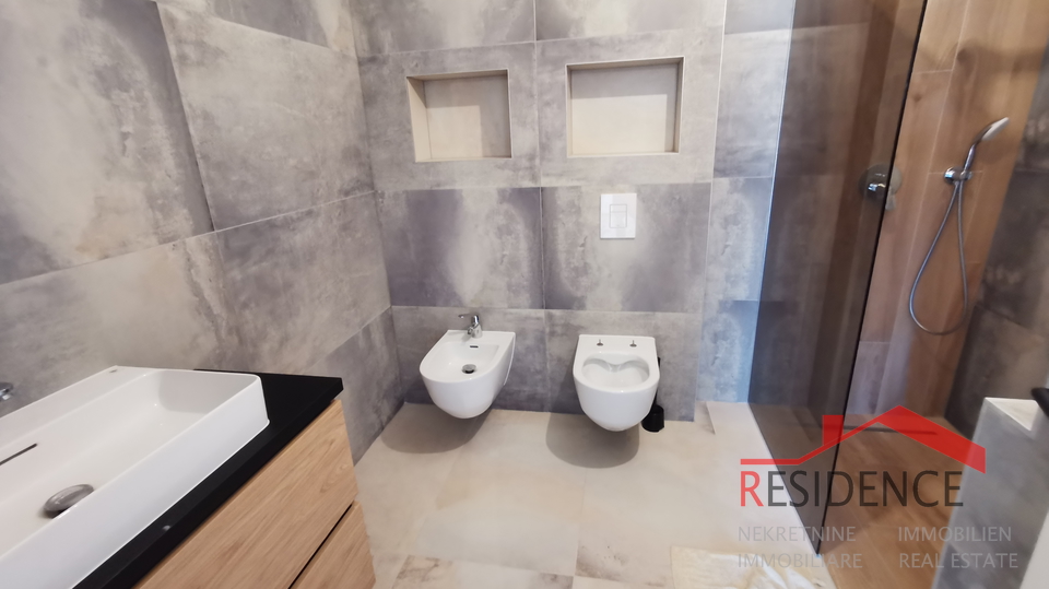 Banjole - Volme, new ground floor apartment with swimming pool and garden