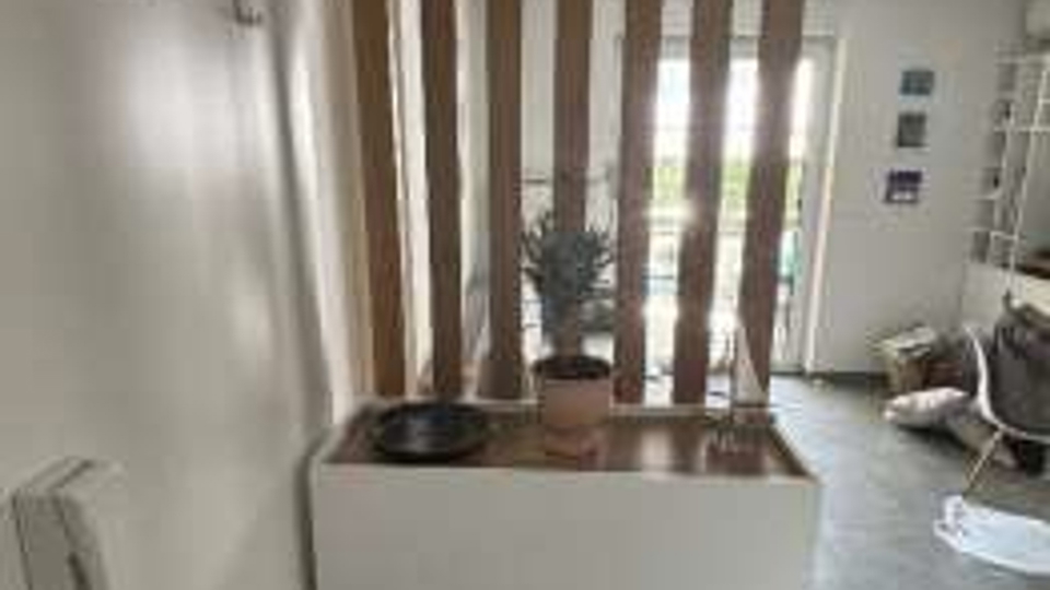 Odlična prilika!!! Kompletno renoviran apartman!!!