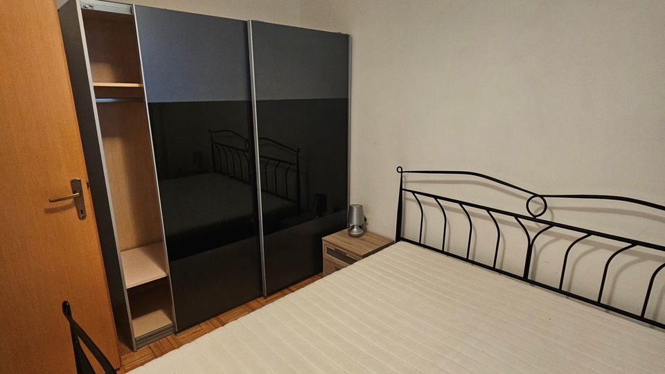Prekrasan dvoetažni stan u centru Umaga, sa pogledom na more!!!