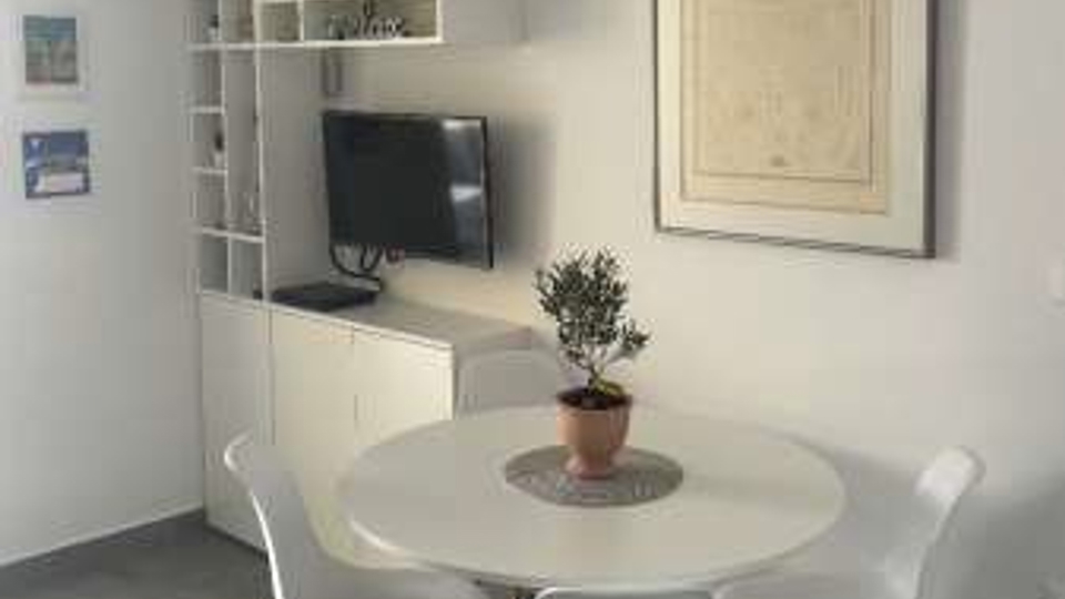 Odlična prilika!!! Kompletno renoviran apartman!!!