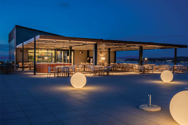 Ekskluzivna nekretnina!!! Luksuzni apartman u novom resortu sa pogledom na more!!!