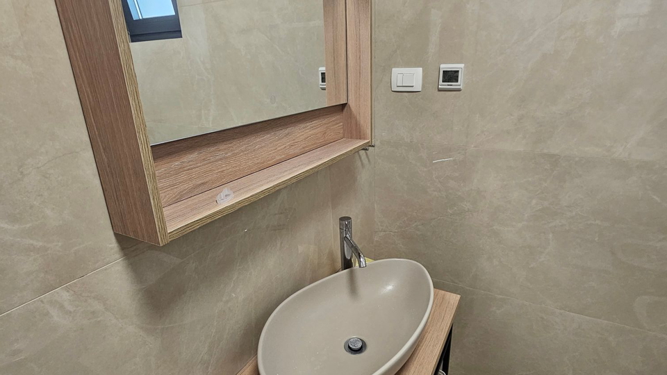 Prekrasni apartmani u novogradnji!!! Samo 300 metara od mora!