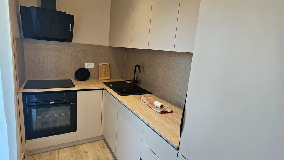 Prekrasni apartmani u novogradnji!!! Samo 300 metara od mora!