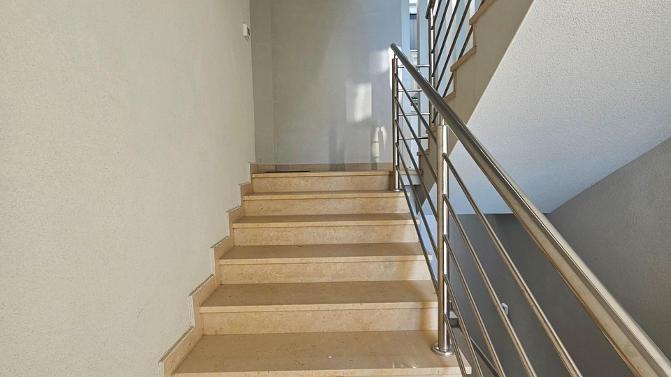 Prekrasni apartmani u novogradnji!!! Samo 300 metara od mora!