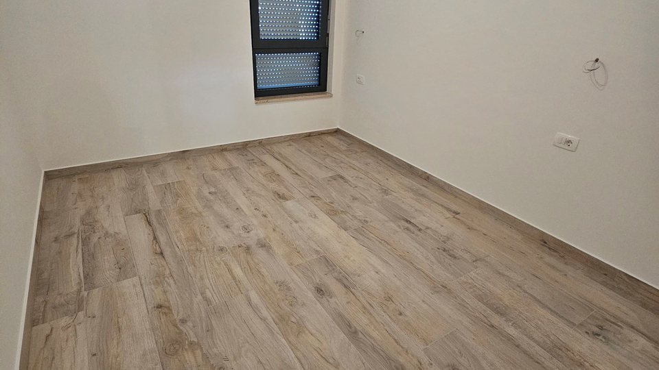 Prekrasni apartmani u novogradnji!!! Samo 300 metara od mora!