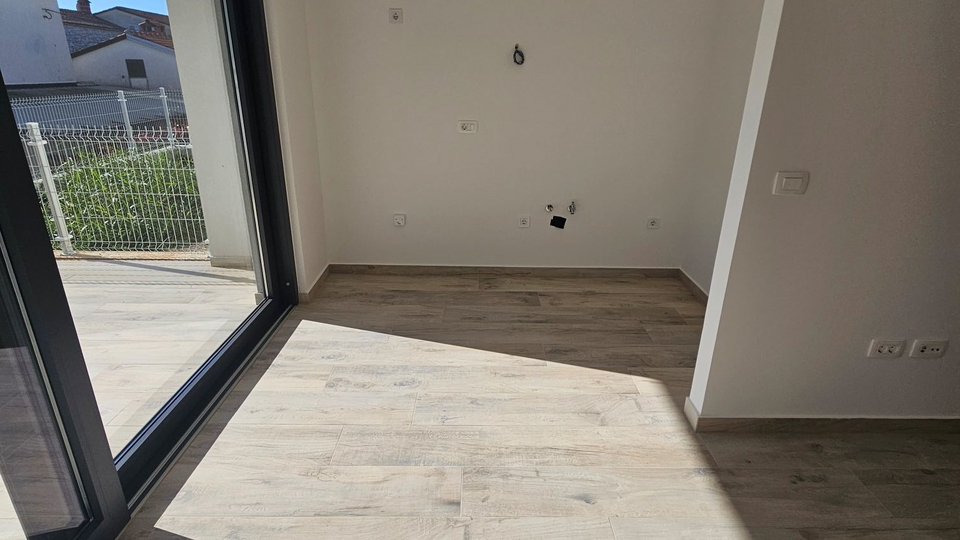 Prekrasni apartmani u novogradnji!!! Samo 300 metara od mora!