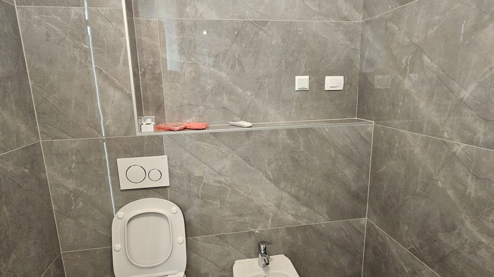 Prekrasni apartmani u novogradnji!!! Samo 300 metara od mora!