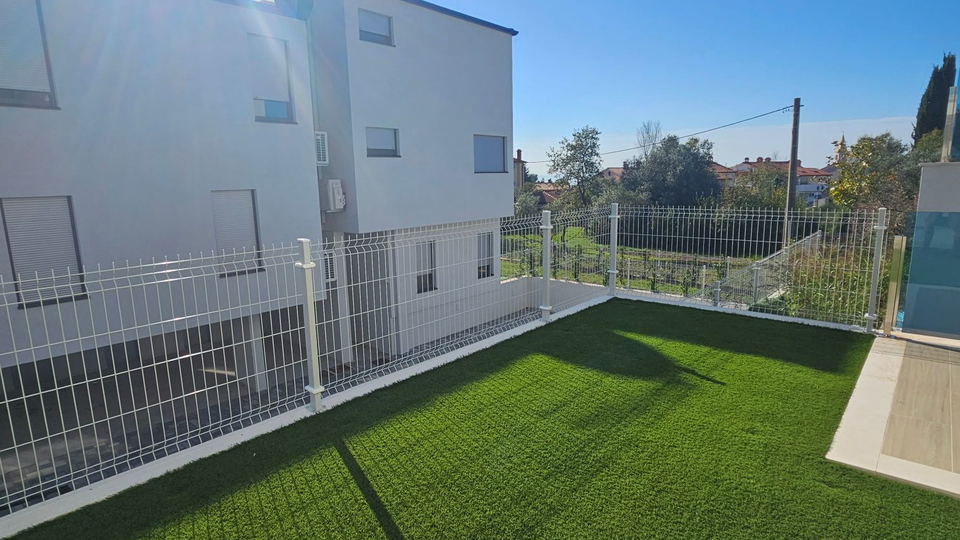 Prekrasni apartmani u novogradnji!!! Samo 300 metara od mora!