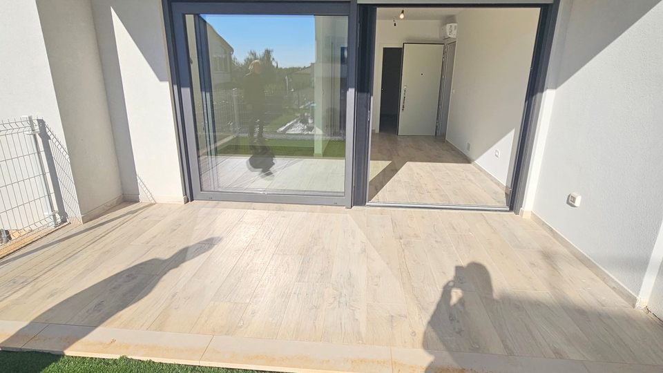 Prekrasni apartmani u novogradnji!!! Samo 300 metara od mora!