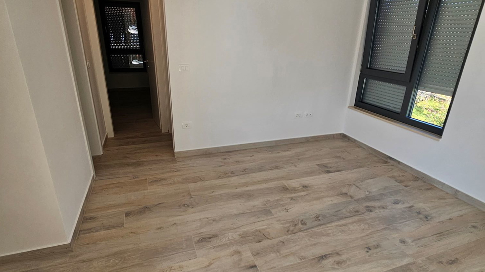 Prekrasni apartmani u novogradnji!!! Samo 300 metara od mora!