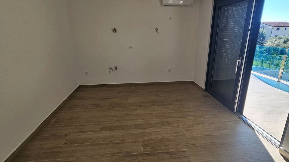 Prekrasni apartmani u novogradnji!!! Samo 300 metara od mora!