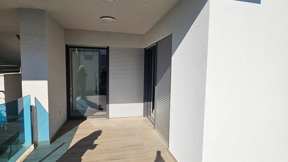 Prekrasni apartmani u novogradnji!!! Samo 300 metara od mora!