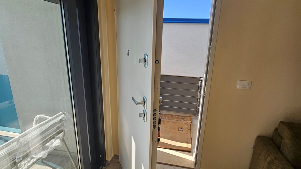 Prekrasni apartmani u novogradnji!!! Samo 300 metara od mora!