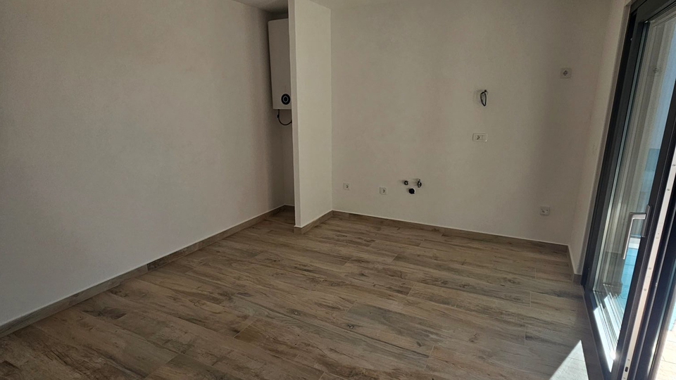 Prekrasni apartmani u novogradnji!!! Samo 300 metara od mora!