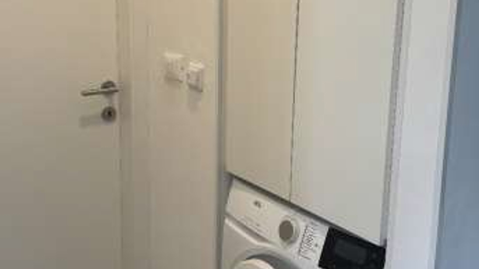 Odlična prilika!!! Kompletno renoviran apartman!!!