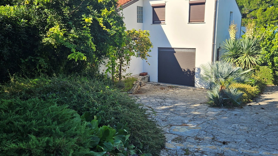 Ekskluzivna prodaja!!!! Prekrasna kuća prvi red do mora na najatraktivnijoj lokaciji u Istri!!!