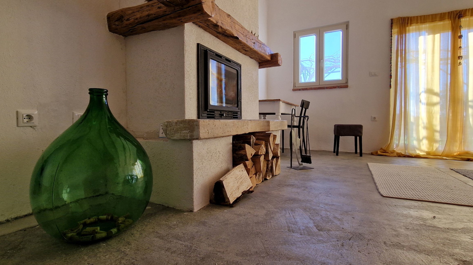 Ekskluzivna prilika!!!! Kamena kuća u prirodi sa zemljištem!!!!