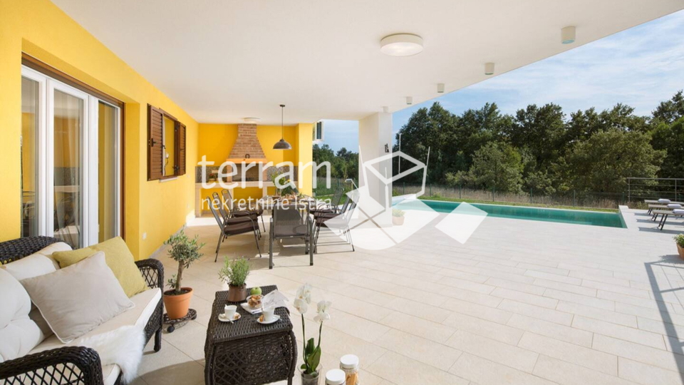 Istrien, Savičenta, schönes Haus mit Pool, 200m2 + 800m2 Garten!