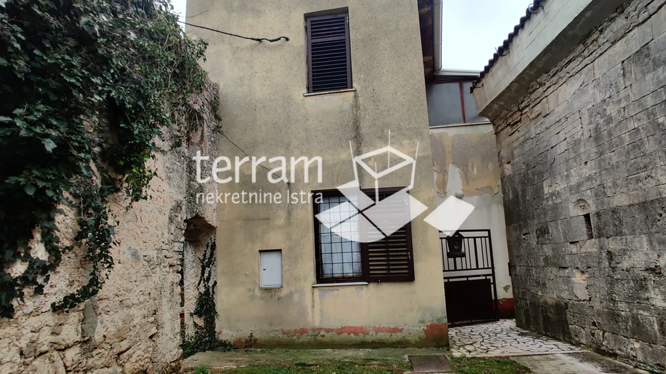 Istria, Ližnjan, Šišan, stone house for adaptation with garden, #sale ​