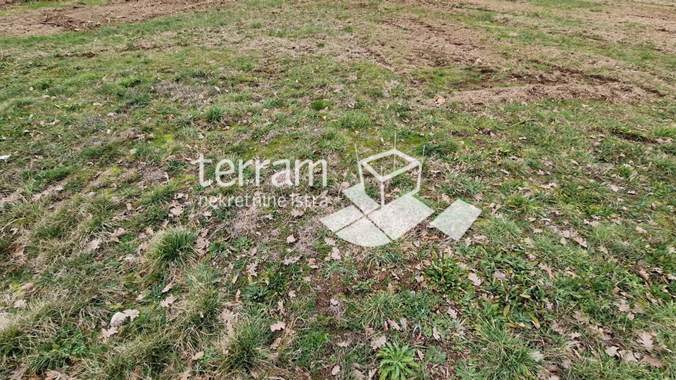 Istria, Svetvinčenat, Juršići building plot 670m2    #sale