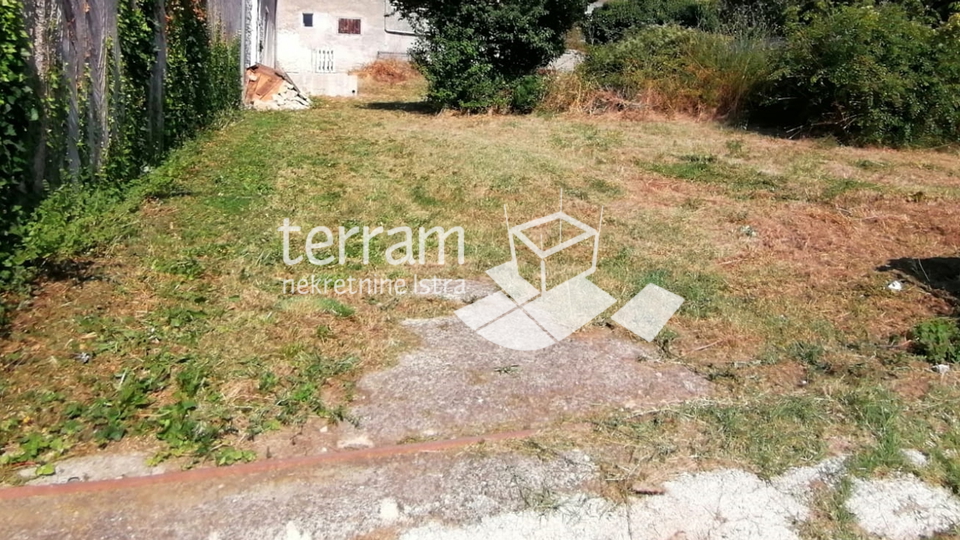 Istra, Ližnjan, kuća 80m2, zasebna kuća 34m2, vrt 401m2  #prodaja