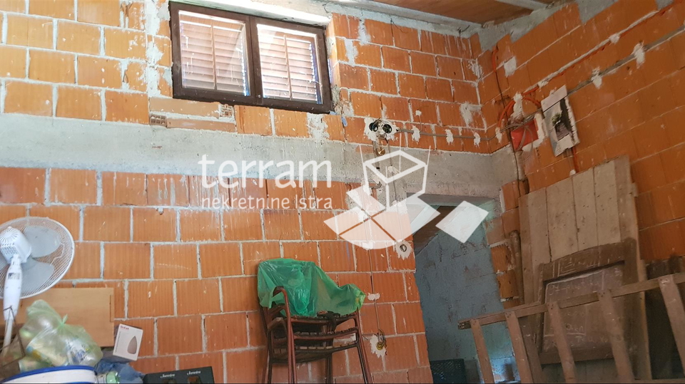 Istria, Kanfanar detached house 199m2 with garden 1325m2