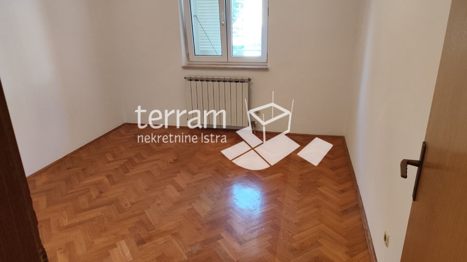 Istra, Pula, Centar, stan 73,80m2, 2SS+DB,  II kat, useljivo  # prodaja