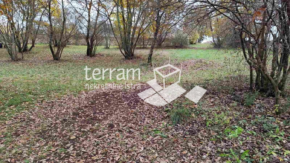 Istria, Svetvinčenat, Režanci, building plot 600m2 # for sale