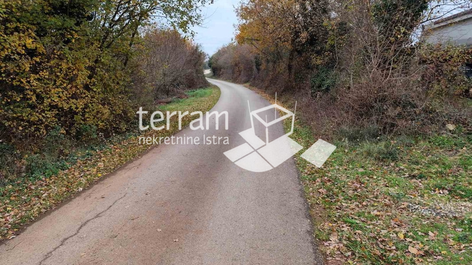 Istria, Svetvinčenat, Režanci, building plot 600m2 # for sale