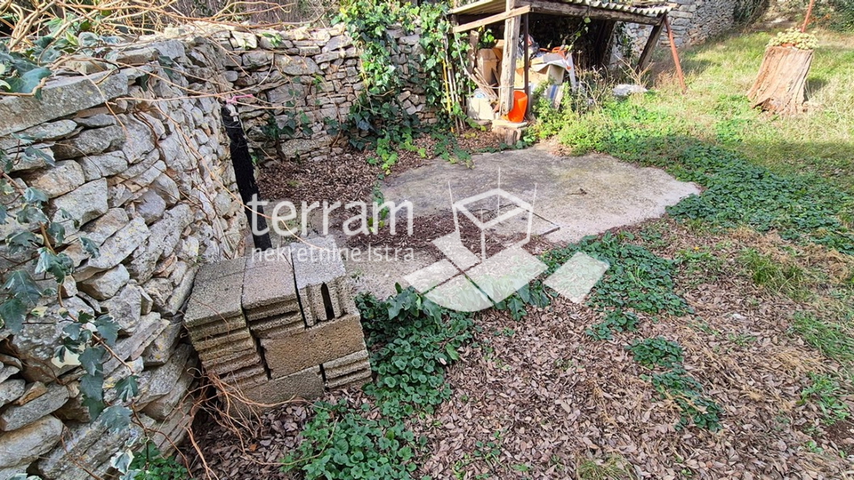 Istria, Šišan, stone house 70m2, garden 349m2 #for sale