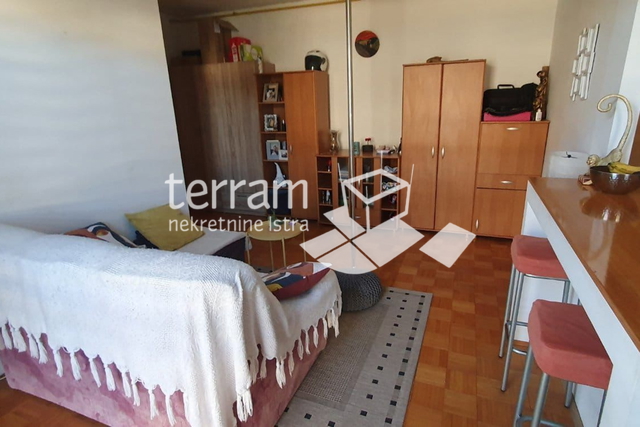 Istria, Pula, Greater Center, apartment 43.24m2, 1 bedroom + living room, high ground floor     #for sale