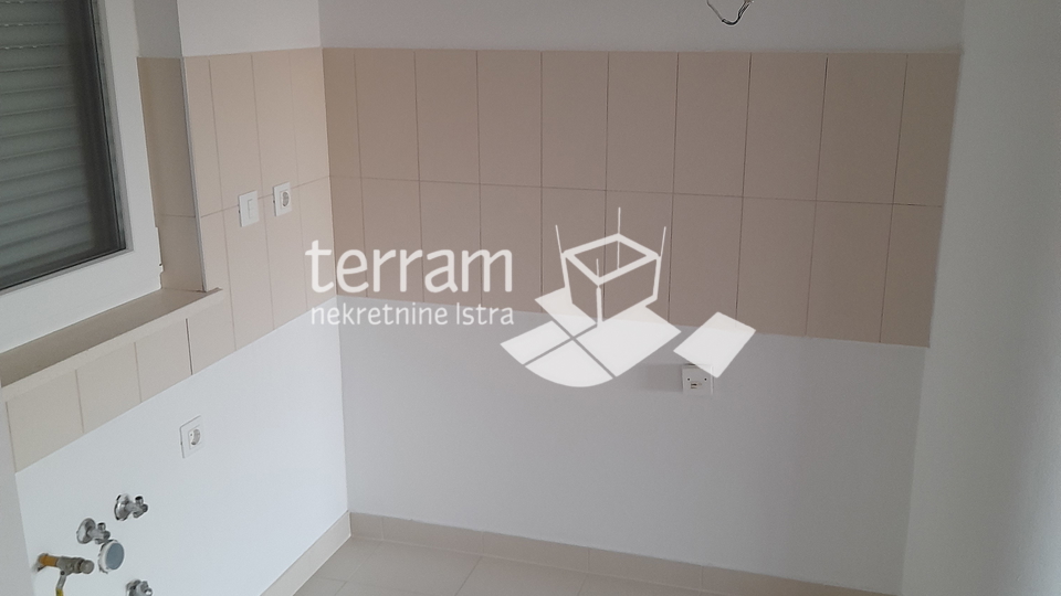 Istra&comma; Pula&comma; Center&comma; apartment 83&period;37m2&comma; 2 bedrooms &plus; dining room&comma; first floor&comma; elevator&comma; garage&comma; &num;for sale