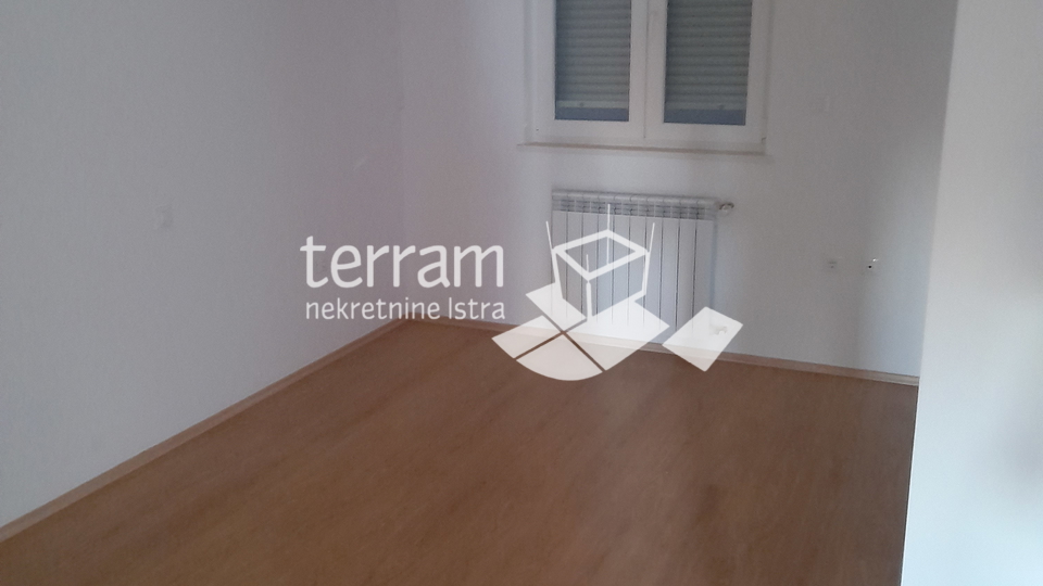 Istra&comma; Pula&comma; Center&comma; apartment 83&period;37m2&comma; 2 bedrooms &plus; dining room&comma; first floor&comma; elevator&comma; garage&comma; &num;for sale