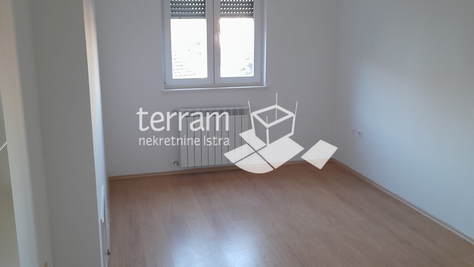 Istra&comma; Pula&comma; Center&comma; apartment 83&period;37m2&comma; 2 bedrooms &plus; dining room&comma; first floor&comma; elevator&comma; garage&comma; &num;for sale