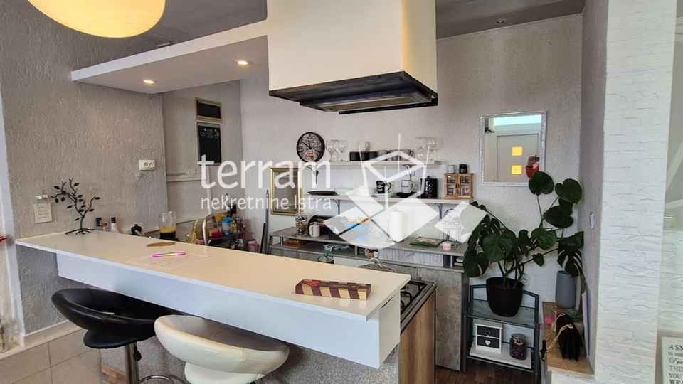 Istria, Pula, Veruda, apartment 39.52m2, 1 bedroom + living room, ground floor, excellent location, #for sale