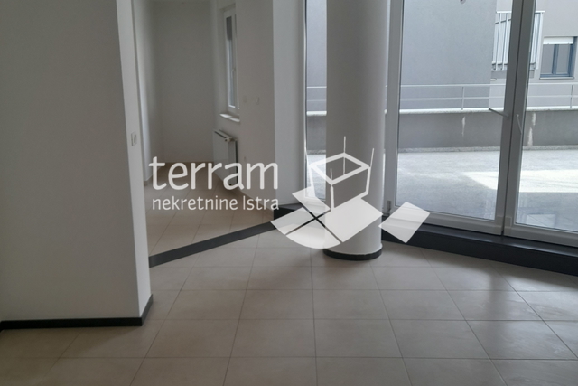 Istra, Pula, Centar, apartment 138.10 m2, 3 bedrooms + dining room, third floor, elevator, #for sale