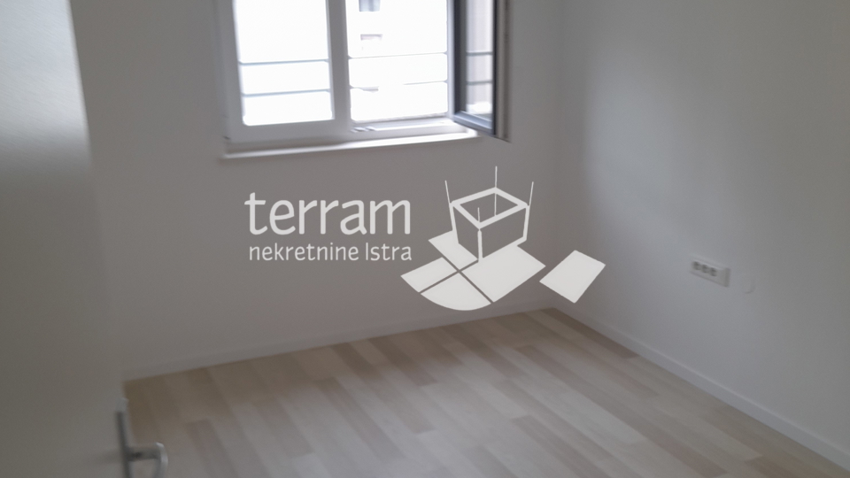 Istra&comma; Pula&comma; Centar&comma; apartment 138&period;10 m2&comma; 3 bedrooms &plus; dining room&comma; third floor&comma; elevator&comma; &num;for sale