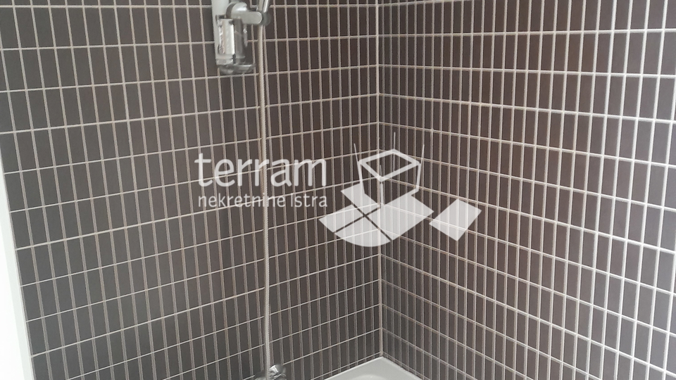 Istra&comma; Pula&comma; Centar&comma; apartment 138&period;10 m2&comma; 3 bedrooms &plus; dining room&comma; third floor&comma; elevator&comma; &num;for sale