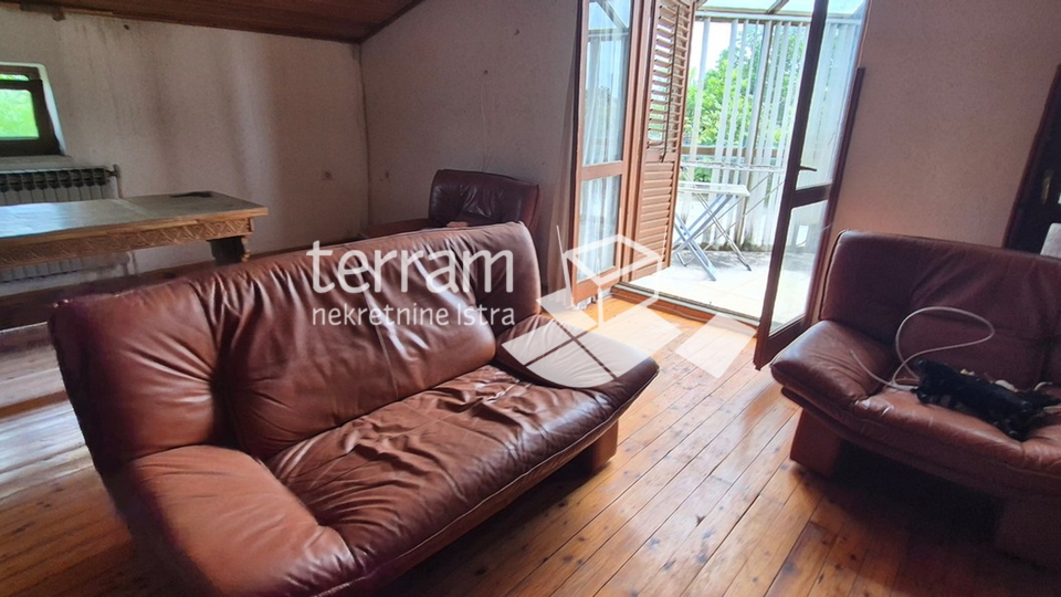 Istra, Pomer, imanje 2600m2, dvije kuće ukupno 470m2, 9 stanova, pogled na more, #prodaja