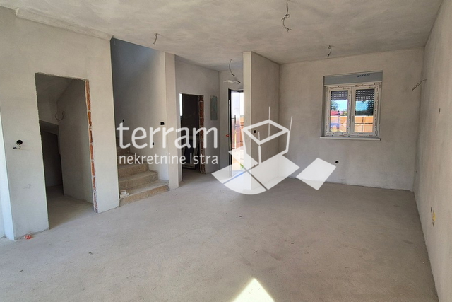 Istrien, Ližnjan, Haus 124m2, 2 Schlafzimmer, drei Badezimmer, zwei Parkplätze, Garten, NEU!! #Verkauf